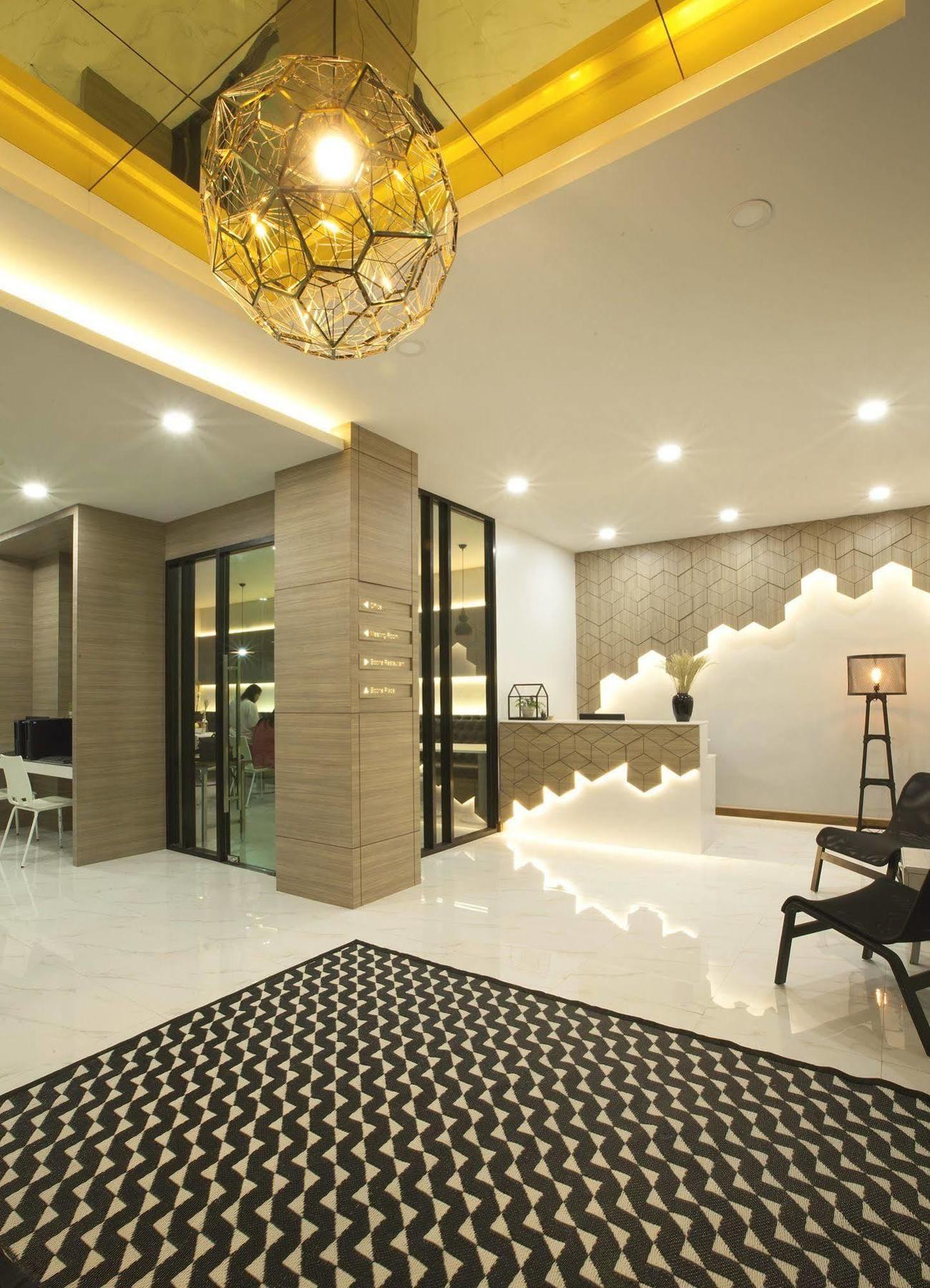 Boone Place Bangkok Exterior photo